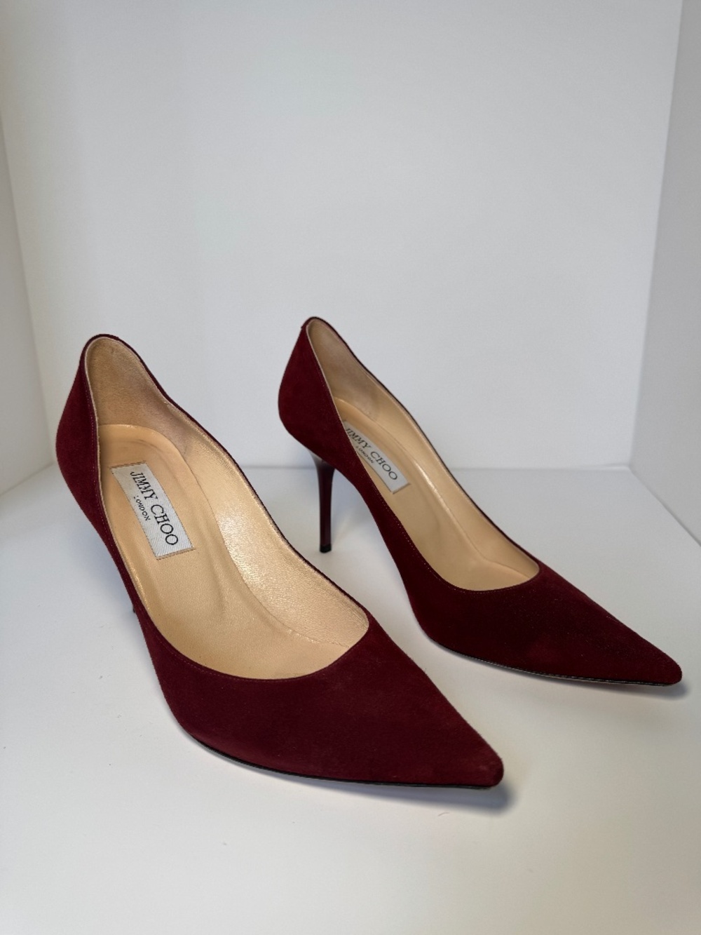 Jimmy Choo Pumps in Burgundy Suede with Shiny Heel Size 38.5